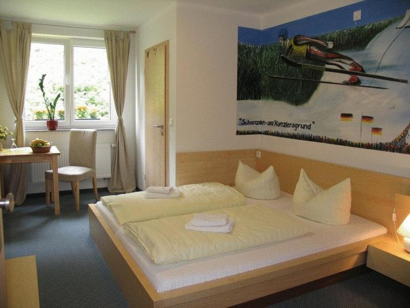 Hotel & Gasthaus Sterngrund Zella-Mehlis Habitación foto